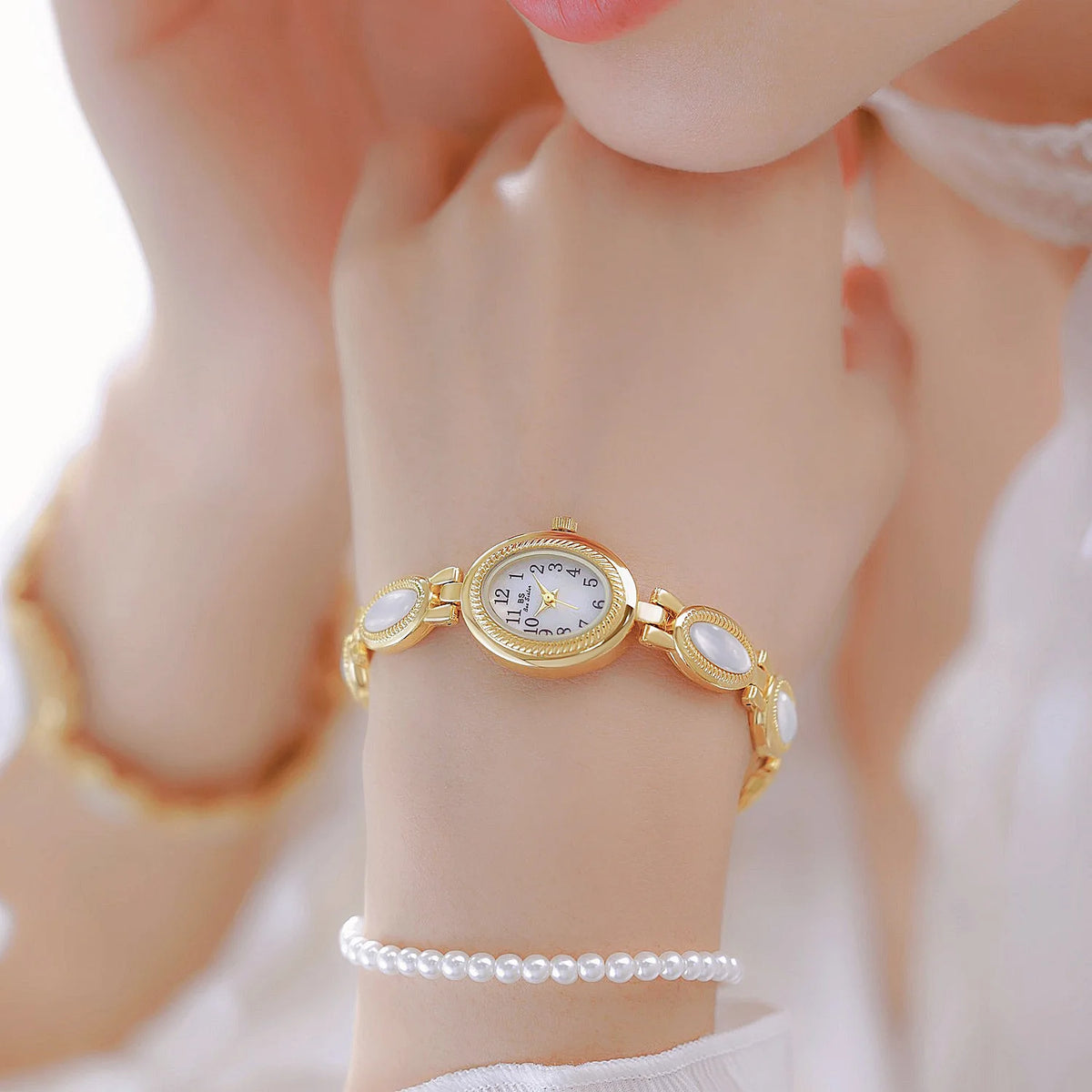 2025 New Women Wrist Watches Luxury Brand Elegant Fashion Ladies Wrist Watches For Female Clock Oval High Quality Gift Dropship